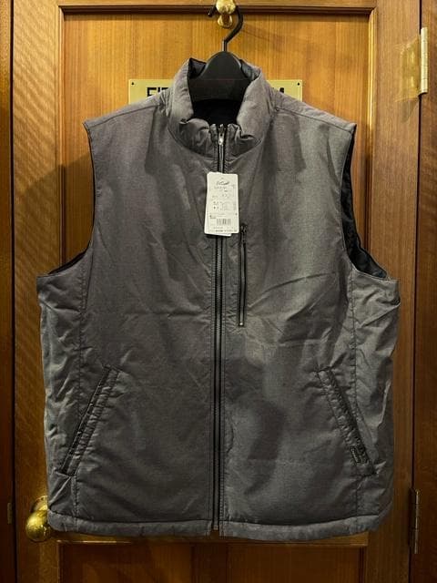 【タグ1.5万円/半額以下/2L/新品/ 黒】ダウンベスト リバーシブル 防寒