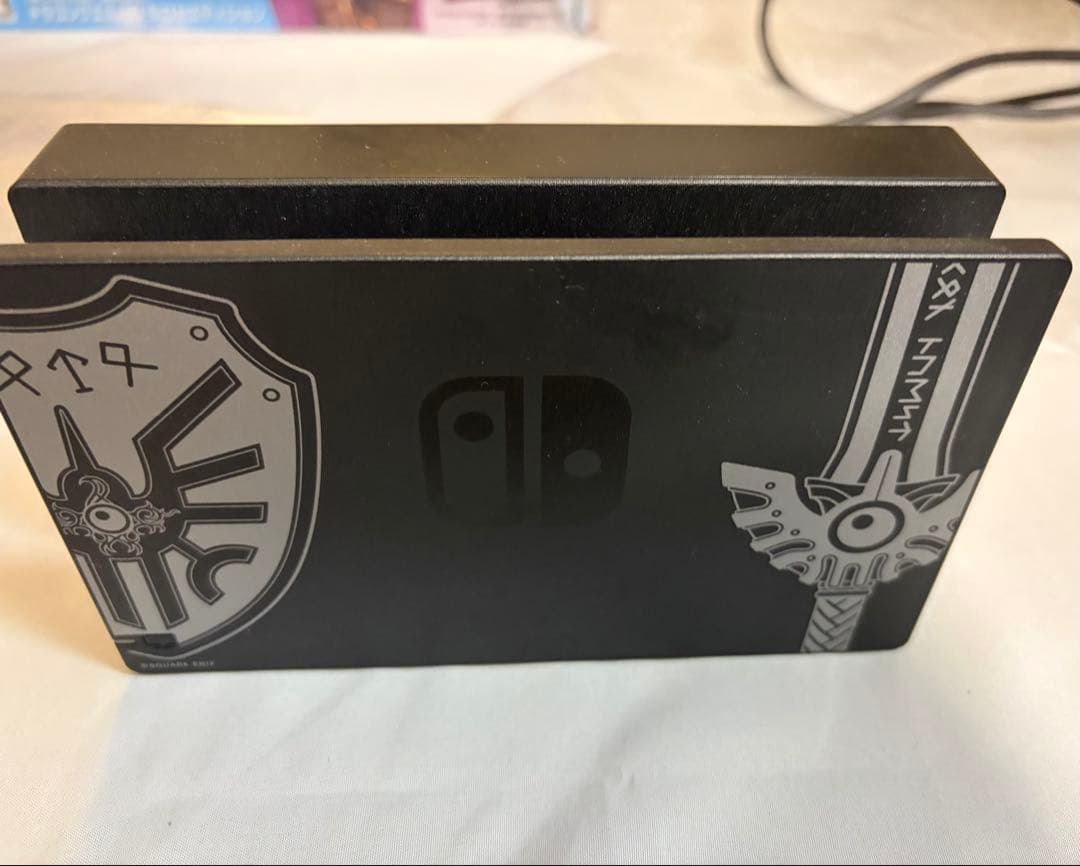 Nintendo Switch ドラゴンクエストXI S ロトエディション本体