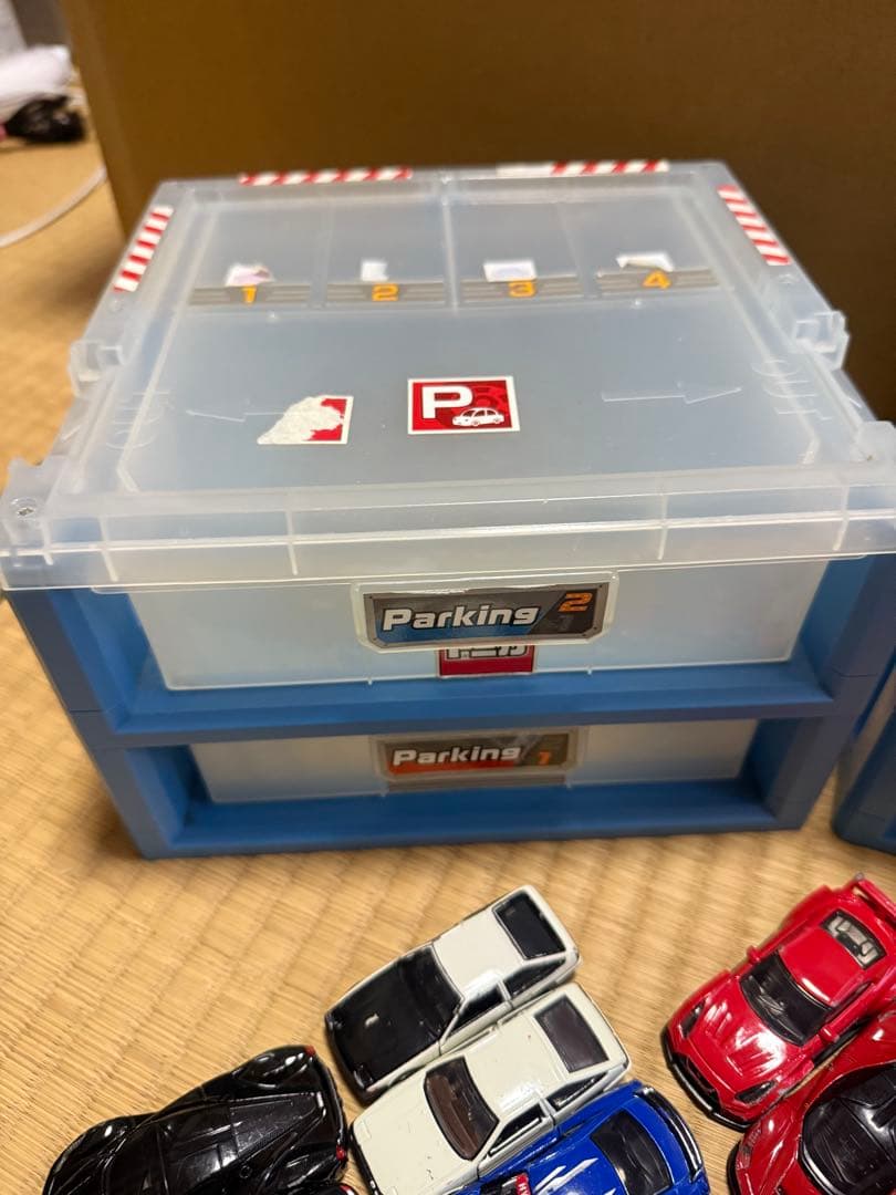 トミカ　ミニカー　スポーツカー60台+トレーラー2台 まとめ売り　ケース ×3個