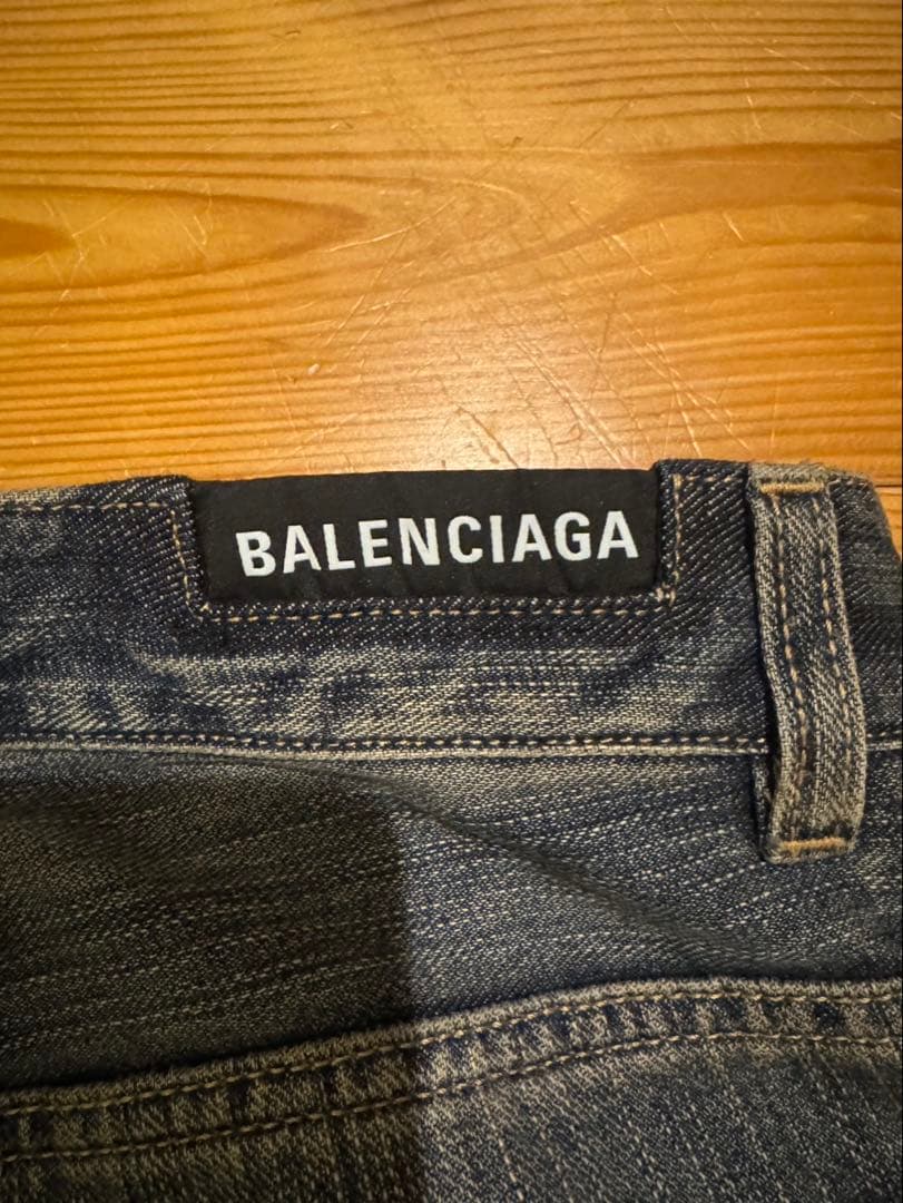 BALENCIAGA ブーツカットデニム