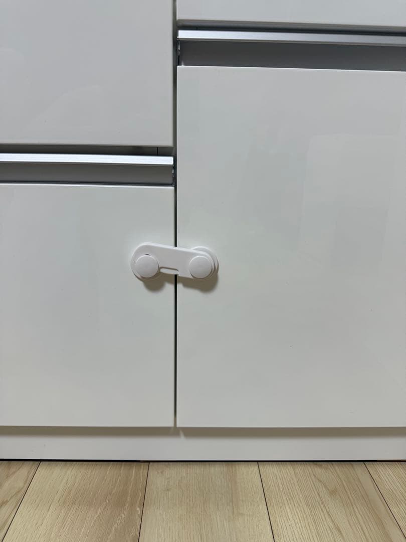 ニトリ　キッチンカウンター　食器棚
