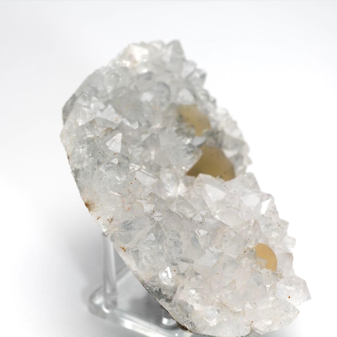 【球状結晶】イエローフローライト、水晶 78×45×22mm