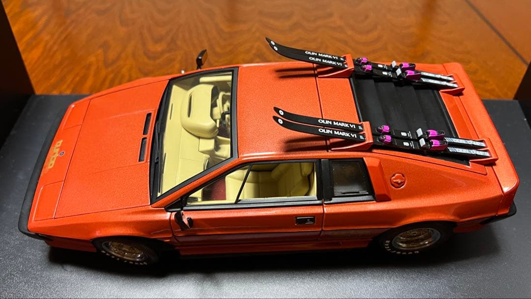 007 激レア　オートアート　1/18 ロータスエスプリターボ