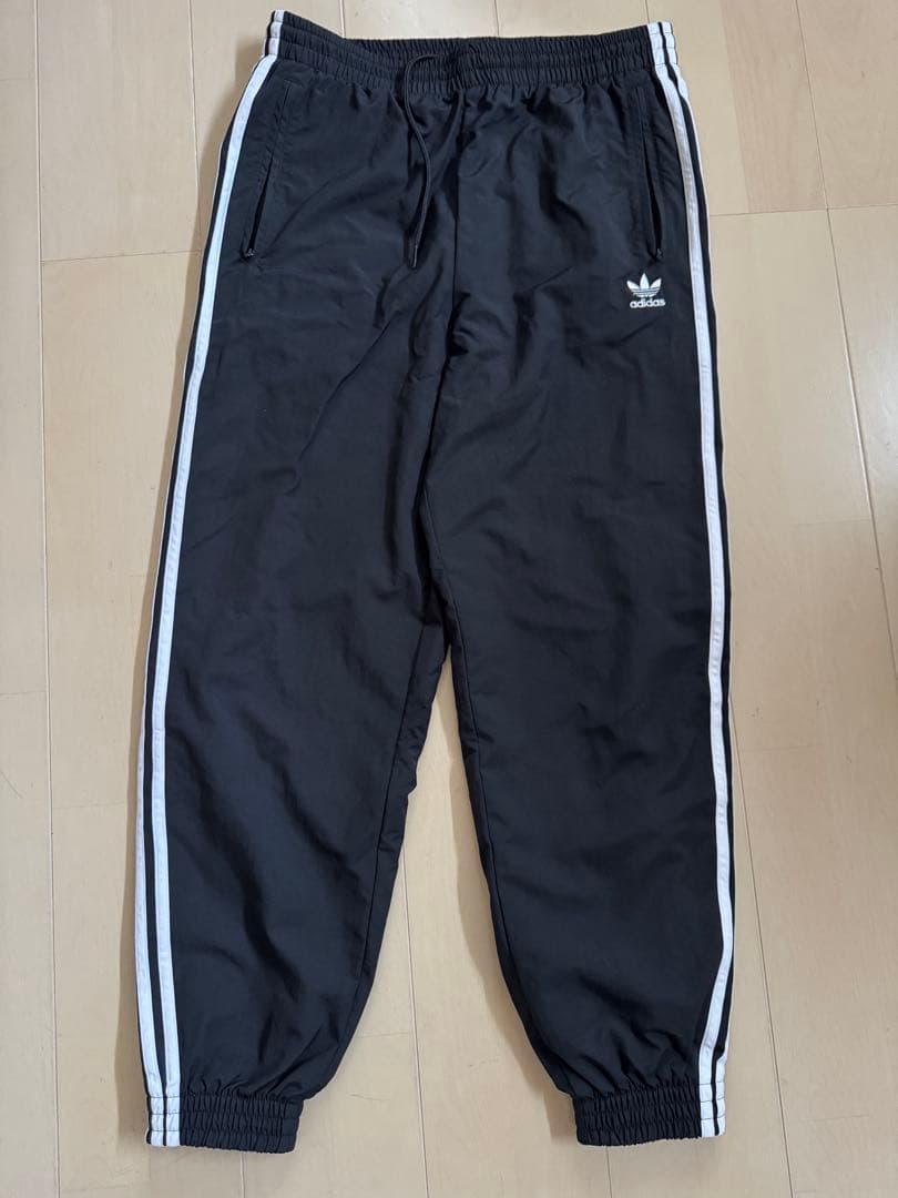 adidas 黒　トラック　ファイヤーバード　パンツ　ズボン