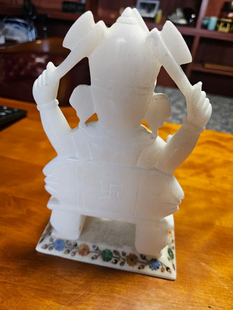 ガネーシャ 象置物約20cm1600グラム
