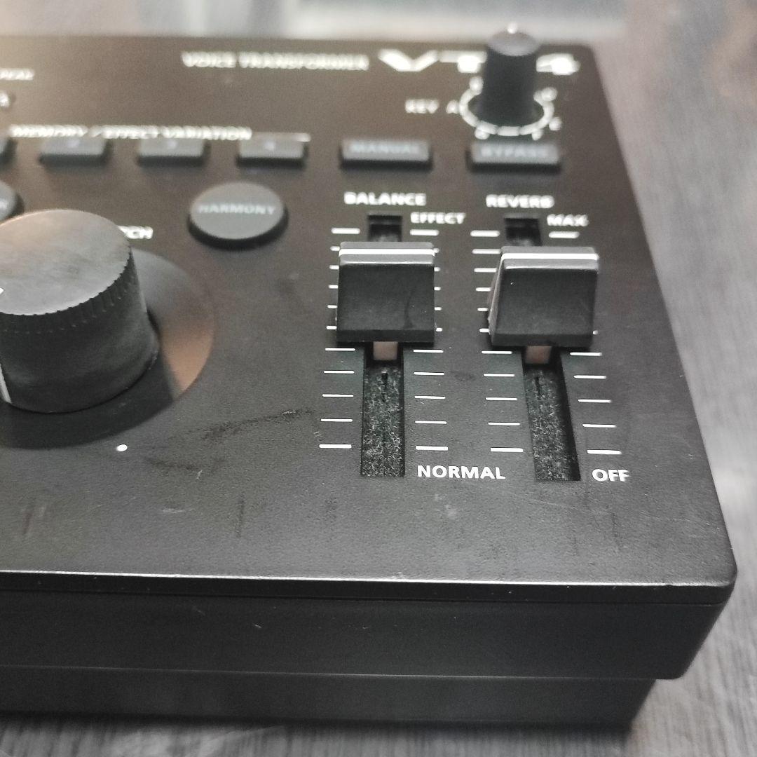 Roland VT-4 USB A to USB Bのケーブル付