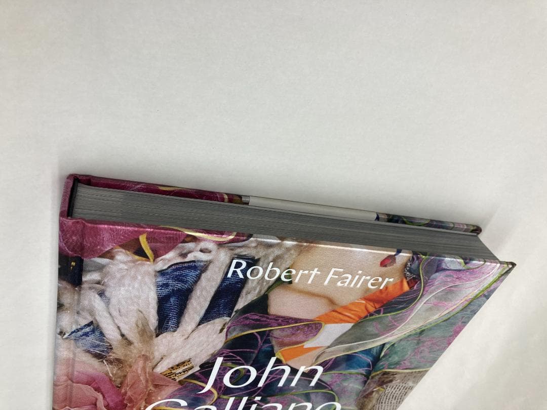 John Galliano Unseen ジョンガリアーノ ファッション 洋書