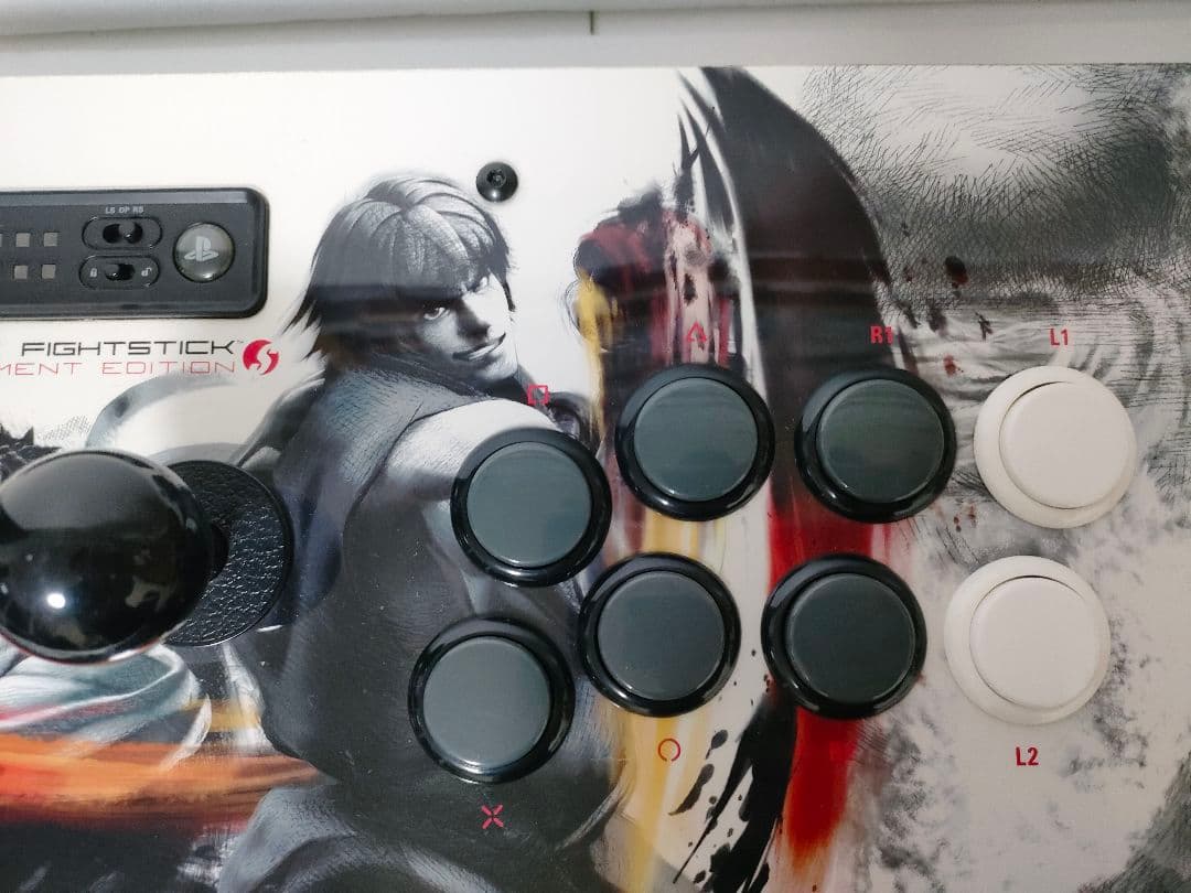 スーパーストリートファイターIV アーケードコントローラー マッドキャッツ TE