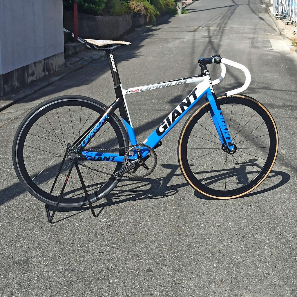 ピストフレームセット Giant ジャイアント [OMNIUM]
