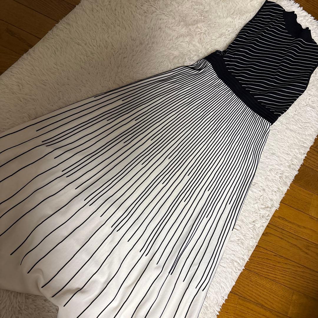 ダイアグラム☺︎黒と白のストライプ ノースリーブ ワンピース