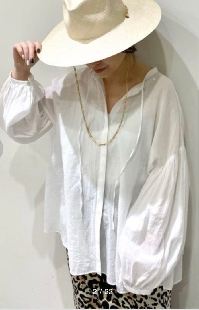 Whim Gazette ホワイト長袖シャツ ブラウス