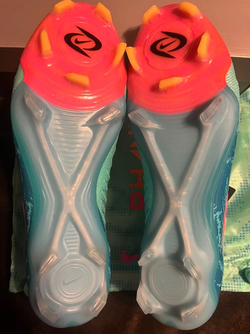 値下げ可 新品未使用 Nike ファントム ルナ 2 エリート LV8 FG