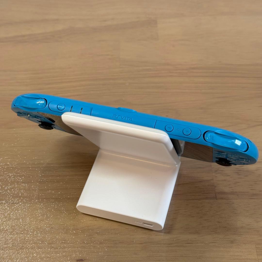 7-097【美品】PSVITA PCH-2000 アクアブルー