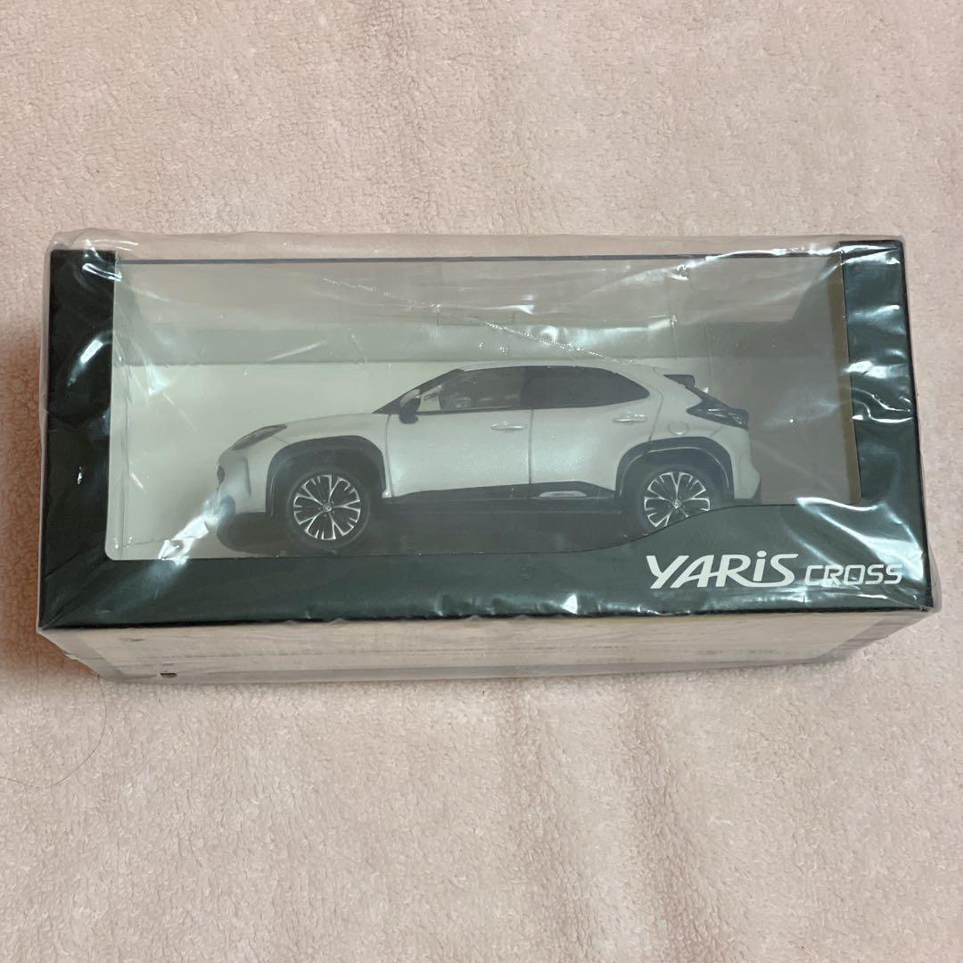 カエル！！！トヨタ ♥︎ ヤリスクロス ♥︎ ミニカー