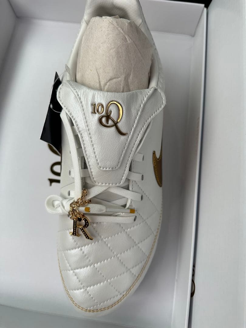 Ronaldinho × Nike Tiempo Legend