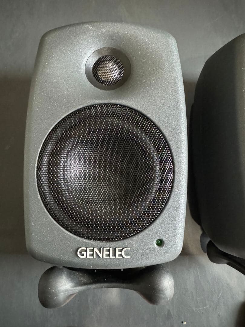 GENELEC 8020DPM ペア　CLPスタンド、ケーブルおまけ