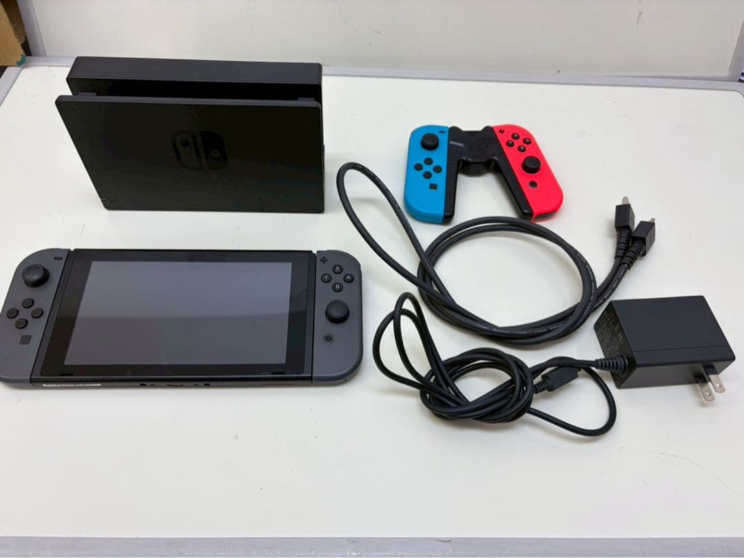 Nintendo（任天堂）Nintendo Switch HAC-001 グレー