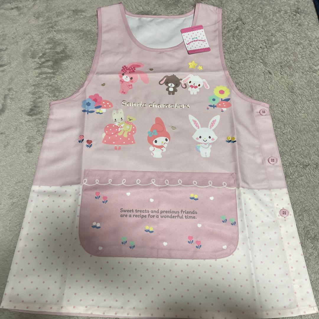 値下げ♡新品未使用キャラクターエプロン♡4枚セット！！！サンリオ♡