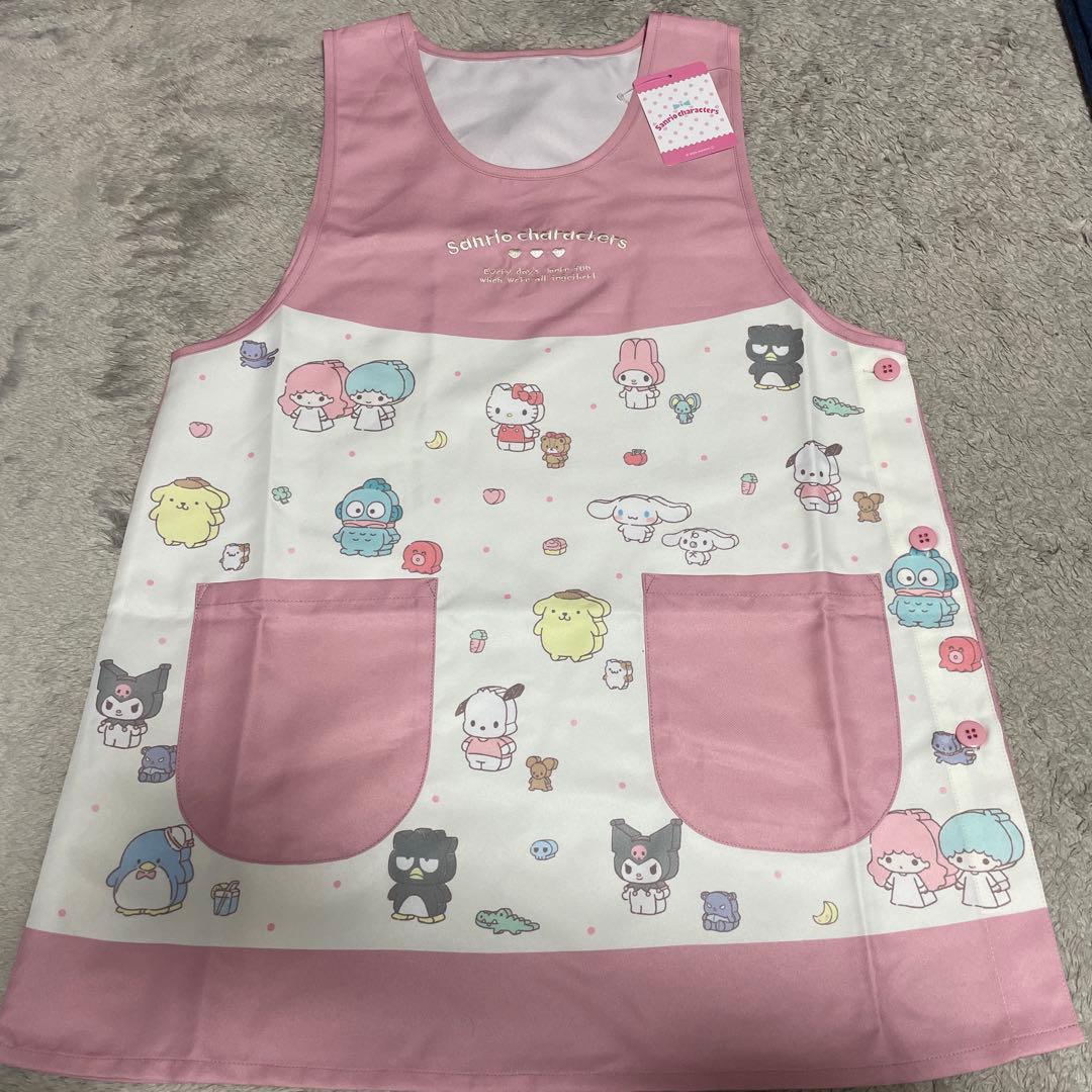 値下げ♡新品未使用キャラクターエプロン♡4枚セット！！！サンリオ♡