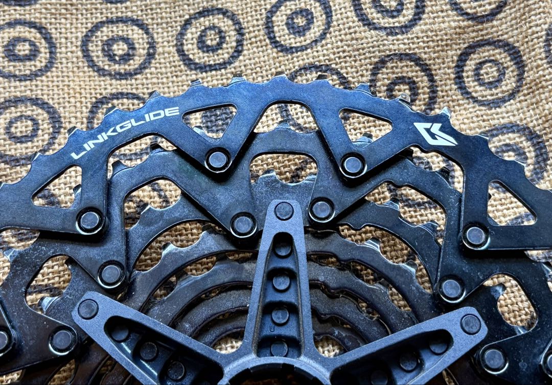 Shimano CS-LG700-11 LINK GLIDE シマノ　11速