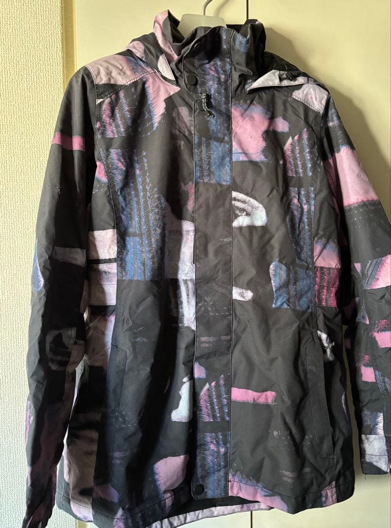 BURTON バートンスノーボードジャケット 女性用 黒とピンク