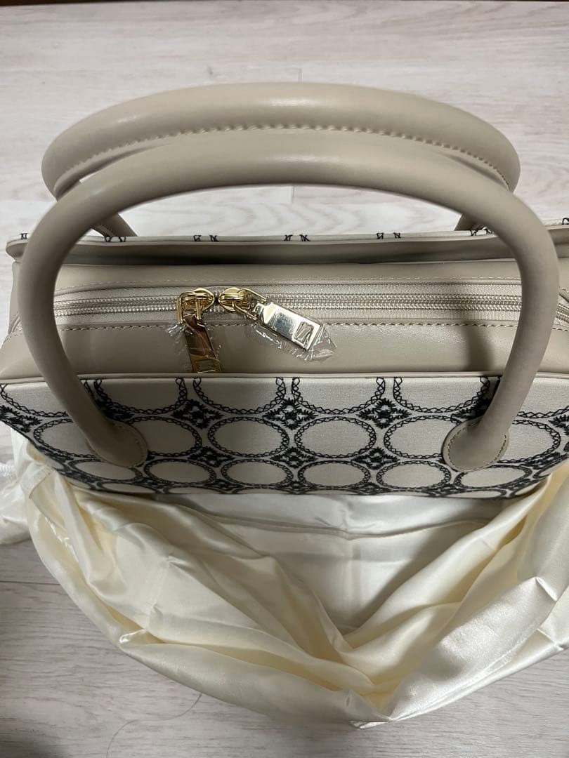 利休バッグ ベージュ 円形模様 和装用