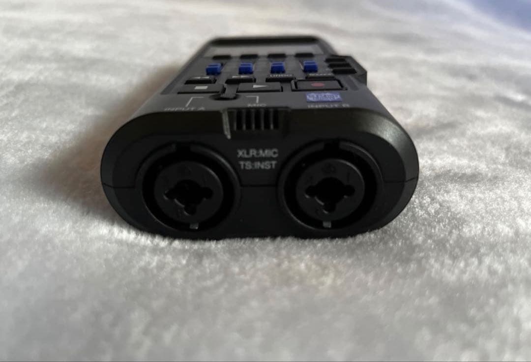 ZOOM R4 MultiTrak マルチトラックレコーダー