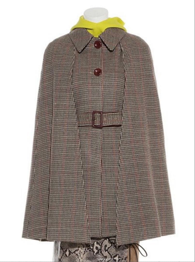 新品❗️即日発送❗️レザーパイピングケープコートLilyBrownリリーブラウン