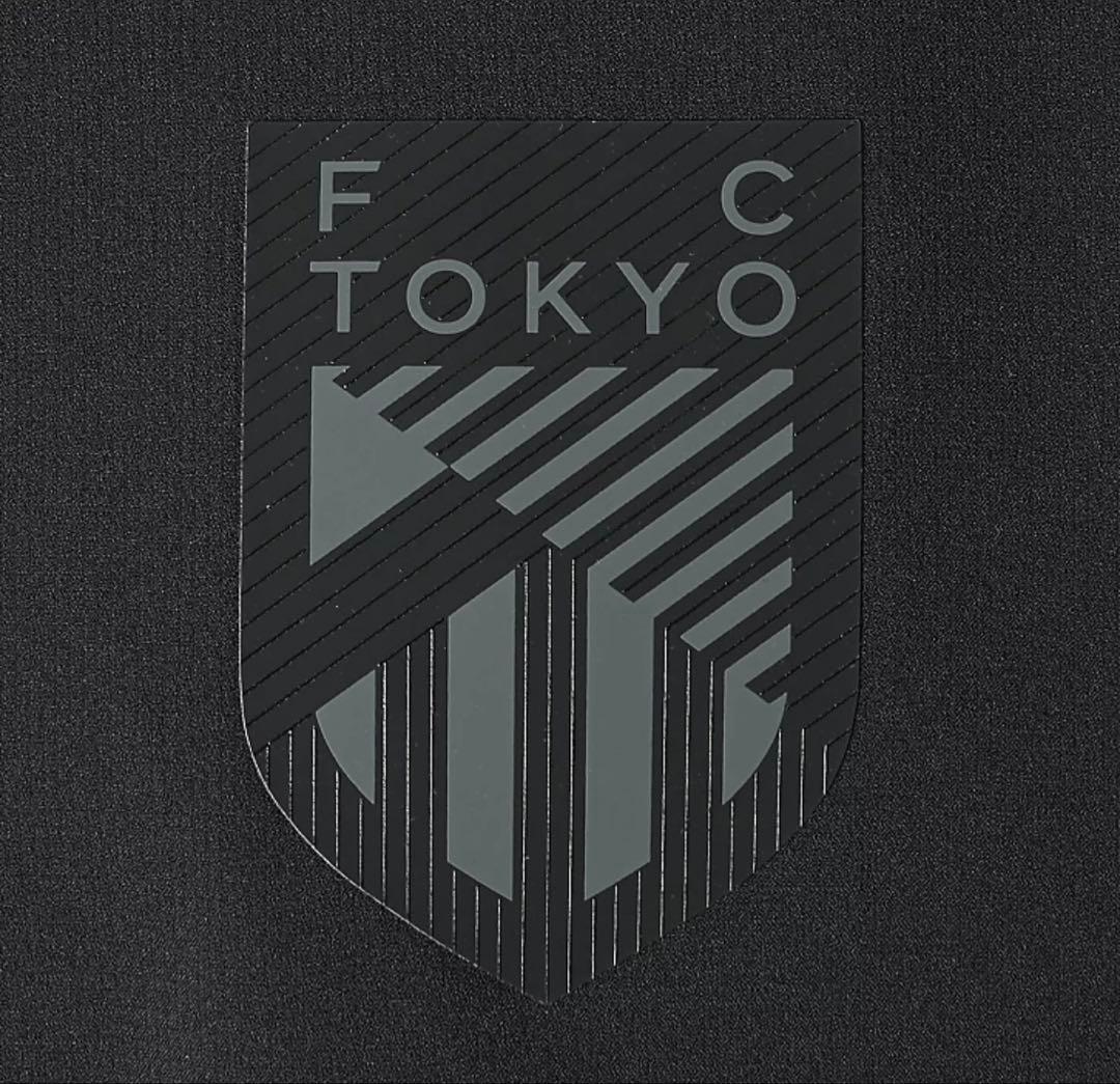 FC東京×ニューバランス2025 ブラックアウトTシャツ　ウーブンショーツ　Ｌ