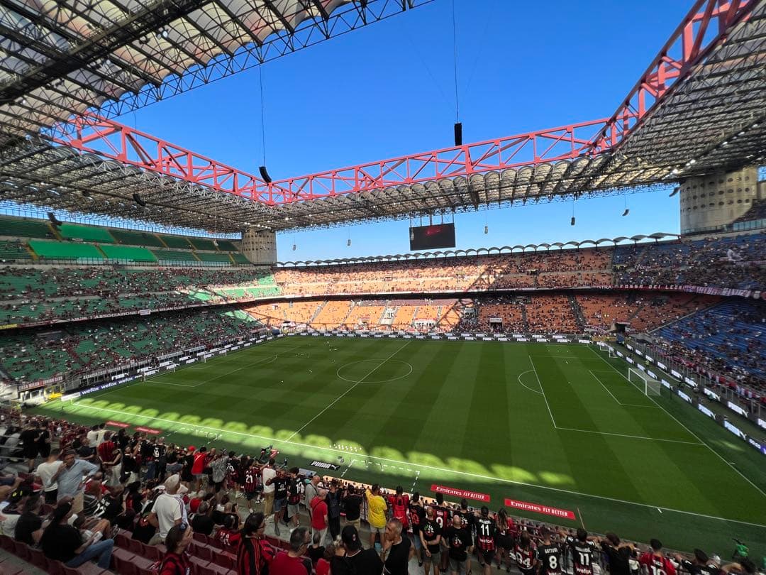 イブラヒモビッチ ACミラン 21/22 ホーム ユニフォーム イタリア現地購入