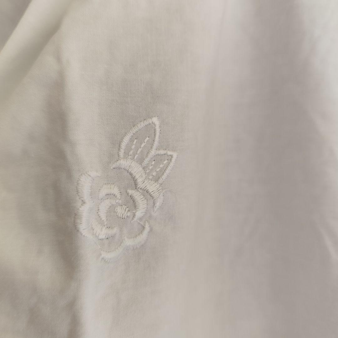イギリスVintage　薔薇モチーフ　裾カットワーク　刺繍間仕切りカーテン180