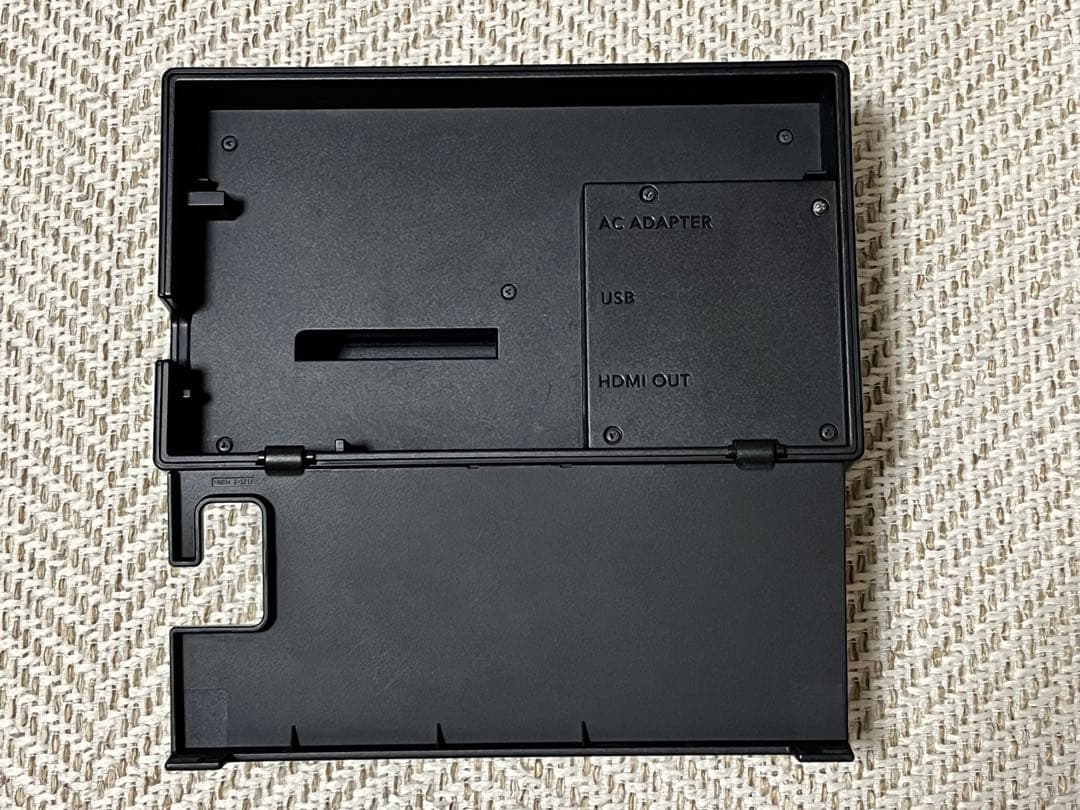【動作確認済】Nintendo Switch本体，赤/緑ジョイコン（付属品付き）