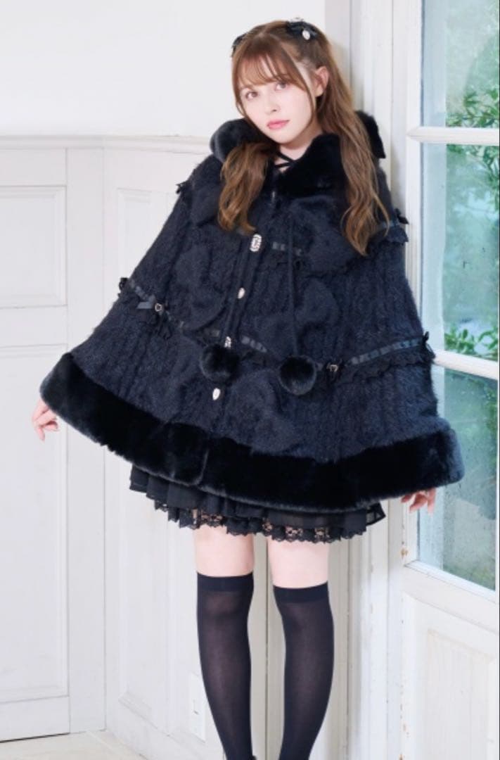 リズリサ　ミルフィーユレースポンチョ　黒