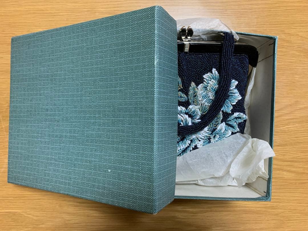 ビーズ花柄刺繍 ネイビー ハンドバッグ