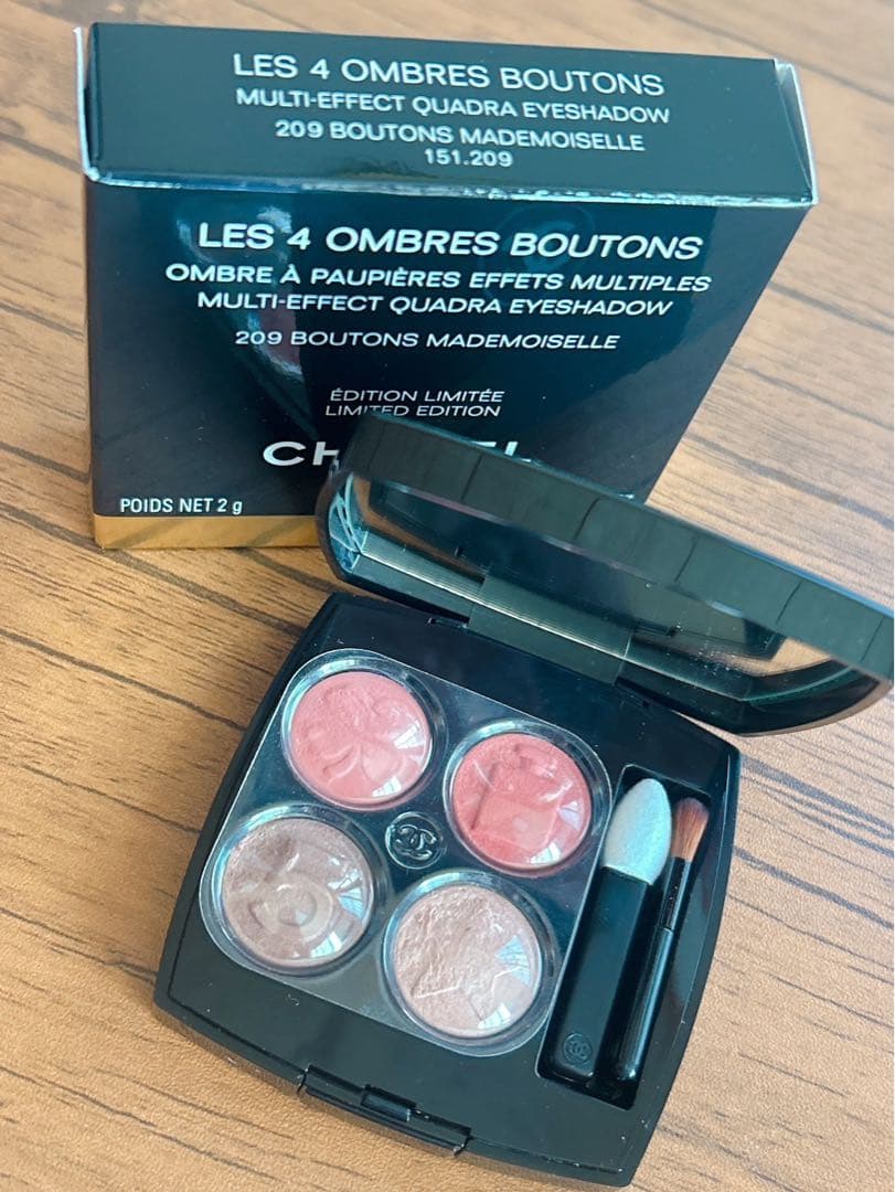 極美品♡CHANELアイシャドウ レキャトルオンブルブトン・マドモアゼル209