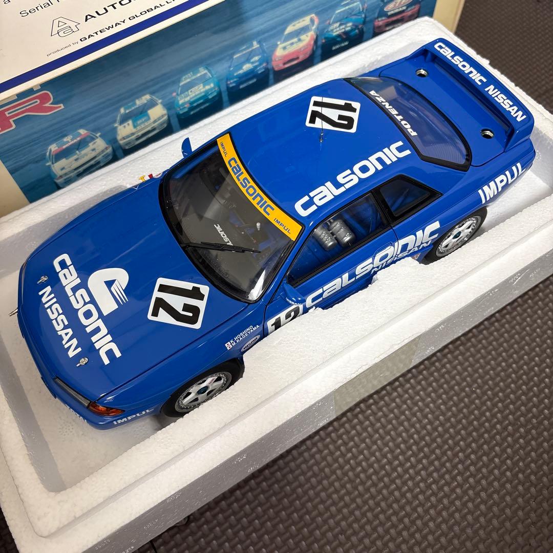 ミニカー Nissan Skyline GT-R (R32) Calsonic 1:18