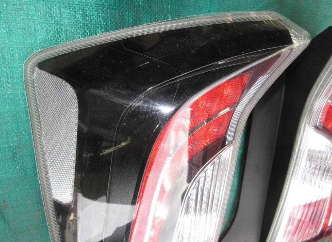 トヨタ 純正 30 プリウス G’s テールランプ ZVW30 後期
