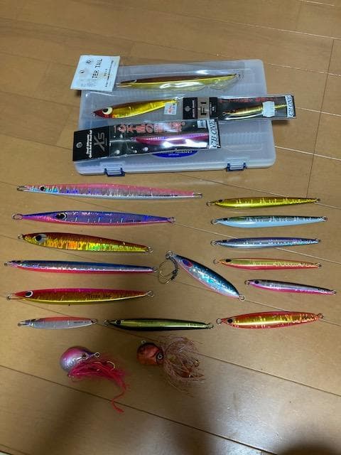 メタルジグ　フック多数とシャウトバッグ