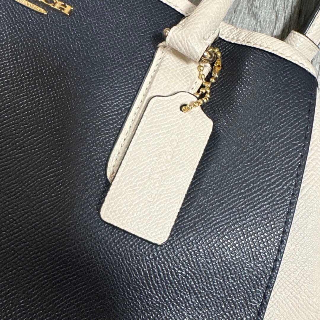 COACH トートバッグ ネイビー/ホワイト　値下げしました