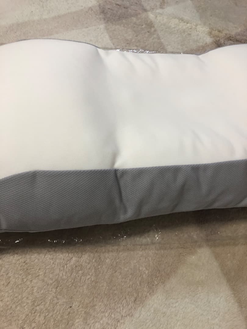 快眠枕　SLEEP SWITCH スリープスィッチ　首にフィット　枕　未使用品！