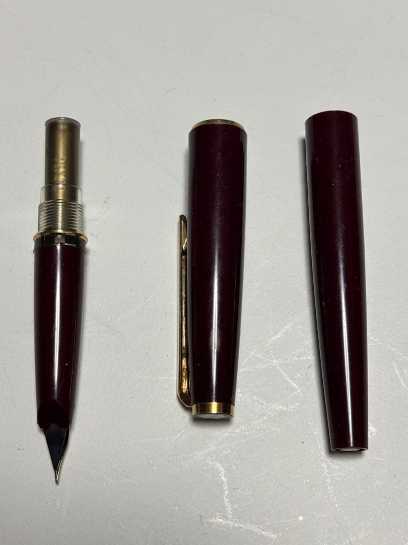 14k 585 MONTBLANC モンブラン 万年筆 ボルドー　筆記未確認