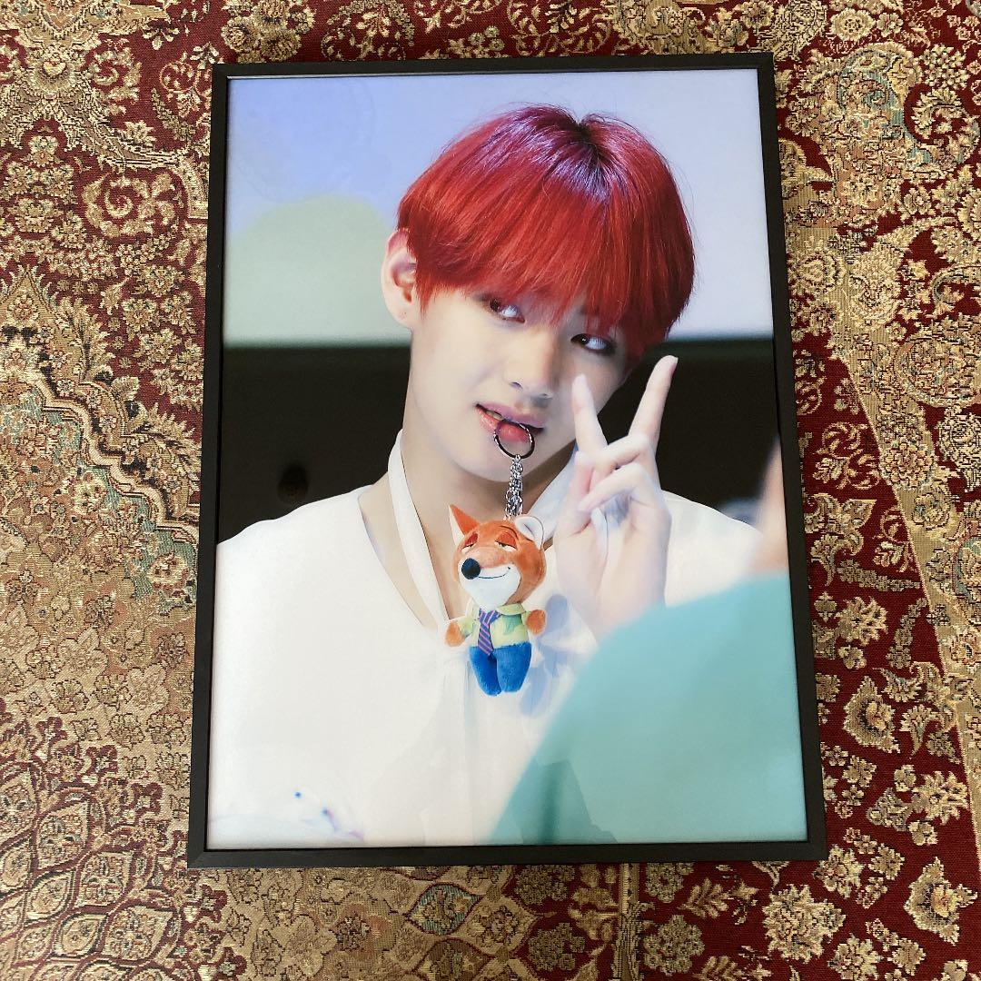 BTS テヒョン　テテ　額縁