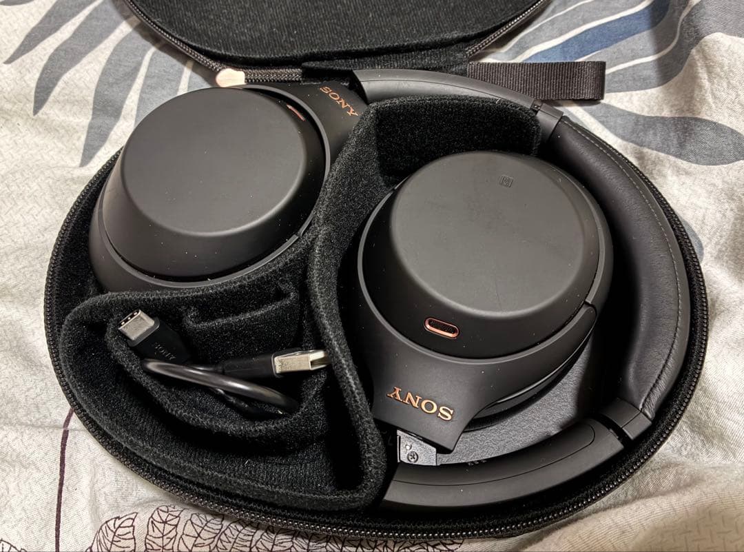 完動品・美品 Sony WH-1000XM4 ブラック