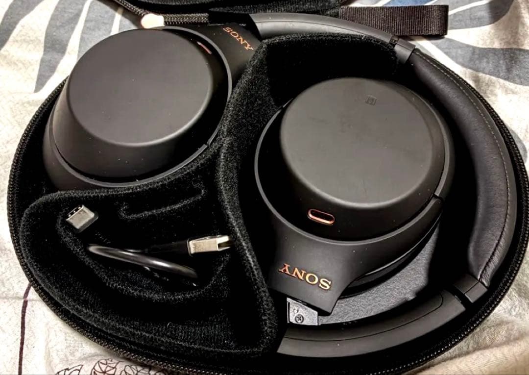 完動品・美品 Sony WH-1000XM4 ブラック