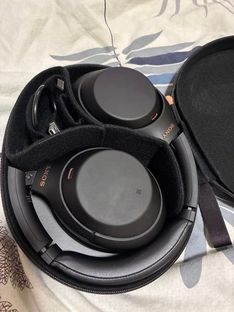 完動品・美品 Sony WH-1000XM4 ブラック