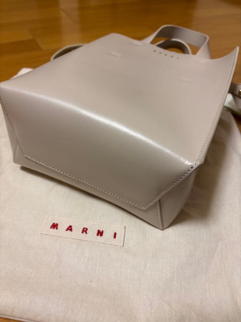 MARNI マルニMuseo ミニバッグ クリーム