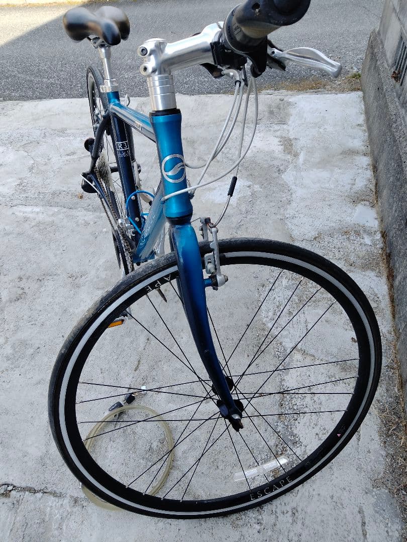 クロスバイク本体