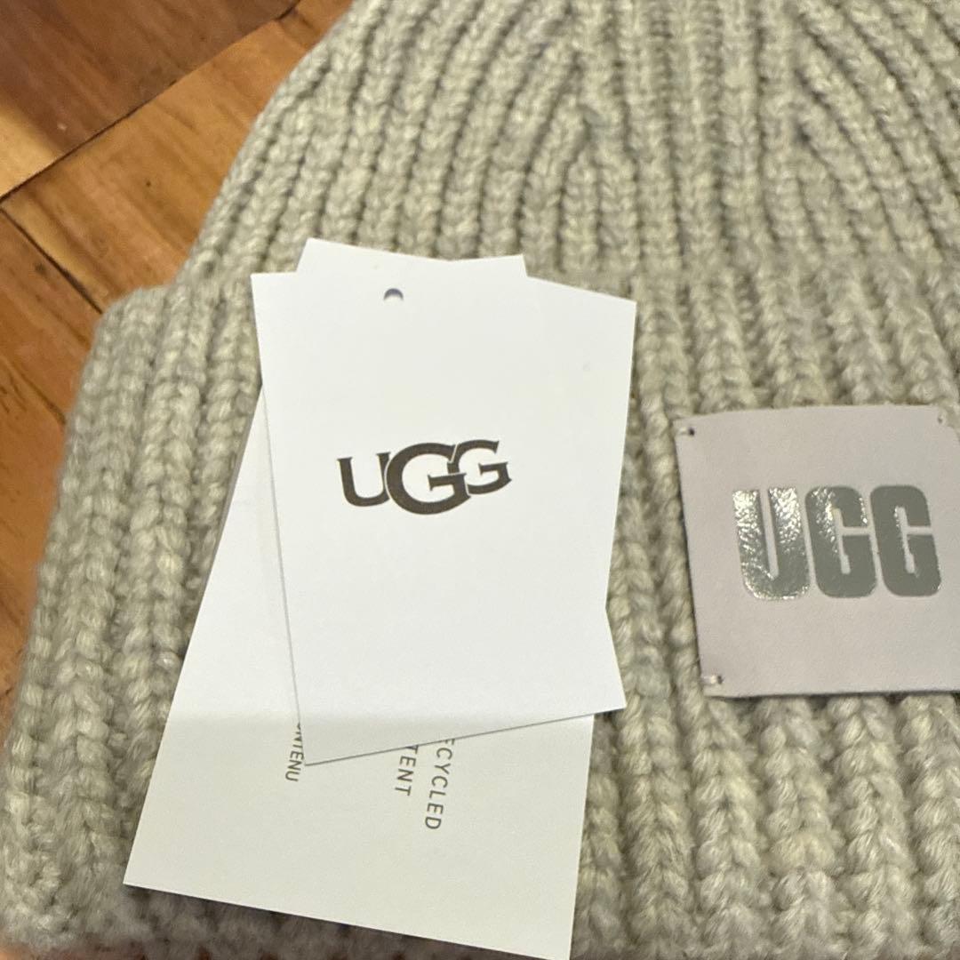 UGG グレー ニットビーニー OS/TU
