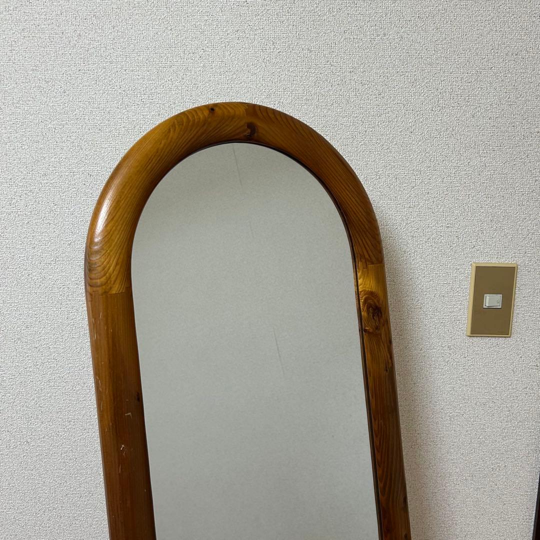 レトロなスタンドミラー