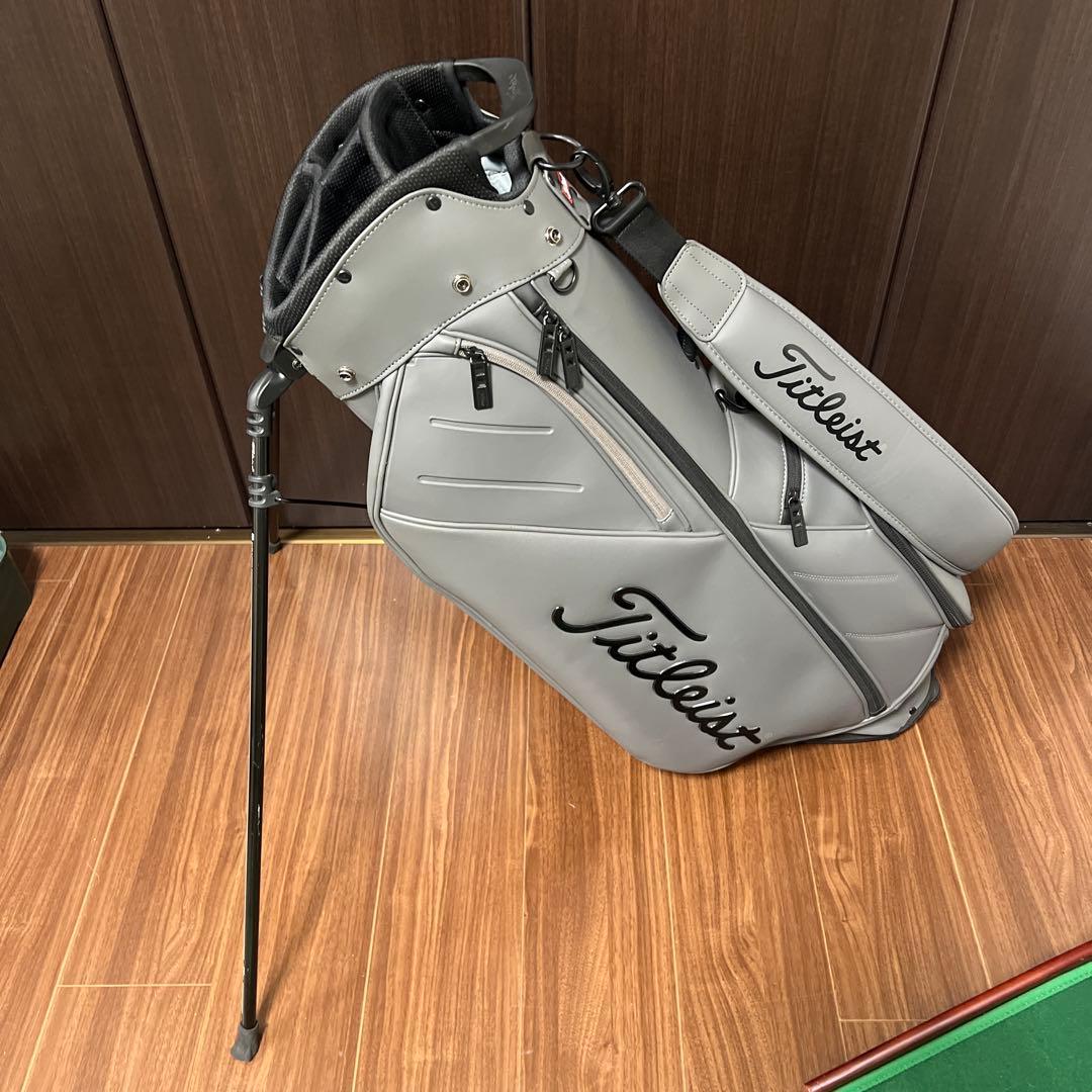 Titleist グレー キャディバッグスタンド